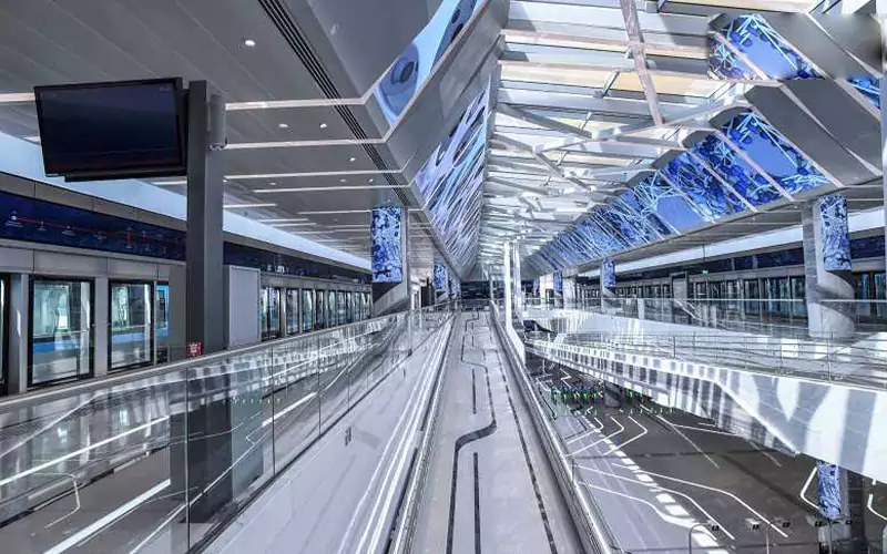 The Dubai Metro is the backbone of the city’s transport system and the fastest way to get around Dubai, especially during peak hours.