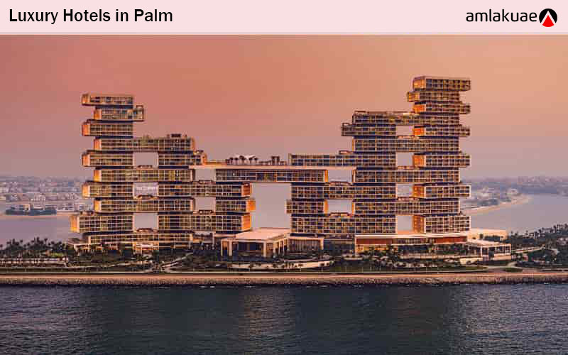 Royal Hotel in palm