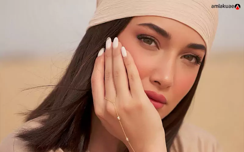 Beauty blogger Melina Taj - Amlakuae Group.